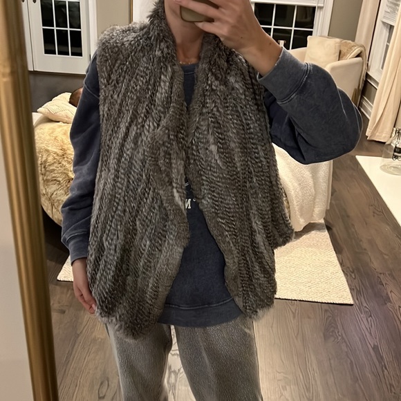 Real Rabbit Fur Vest - Picture 5 of 5